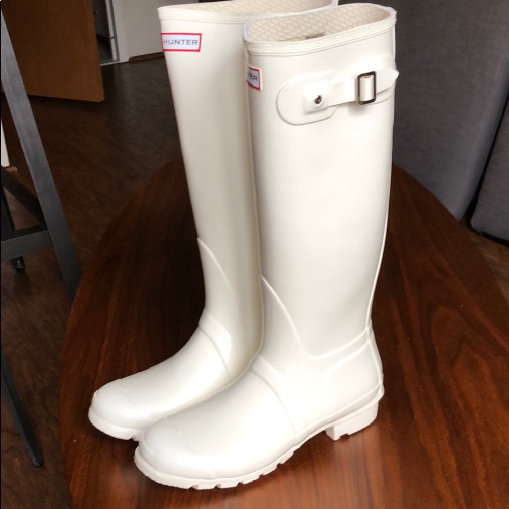 White Hunter Boots - Size 8M